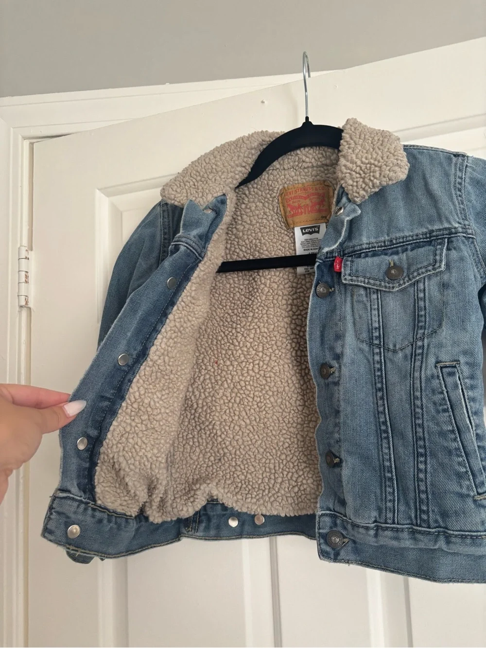 Levi’s Kids Sherpa Lined Denim Trucker Jacket Size 6 Regular Light Wash